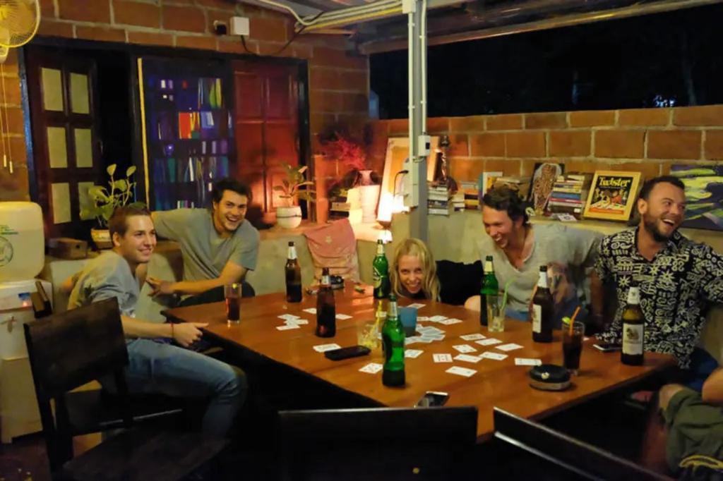 Happy House Backpackers Vandrehjem Pai Eksteriør billede
